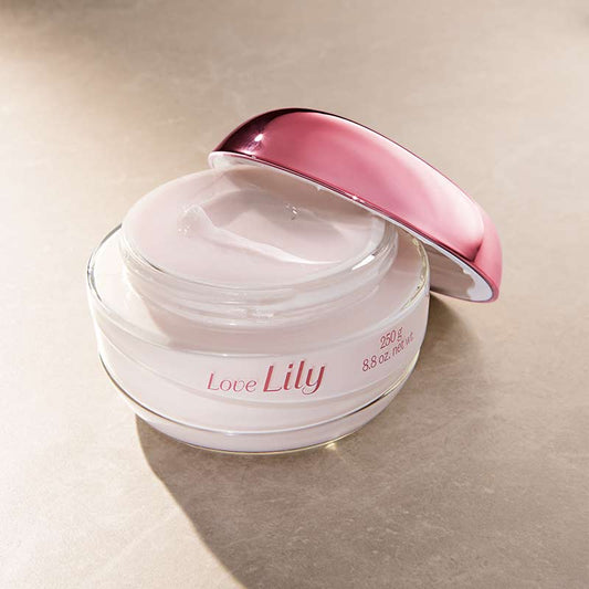 Creme Hidratante corporal Acetinado Love Lily, 250g
